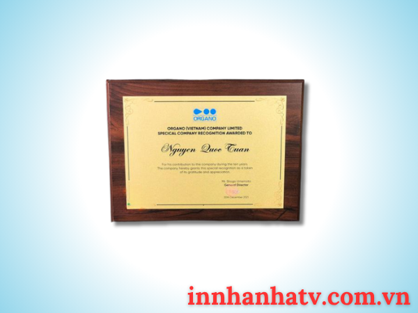 Bảng vinh danh gỗ